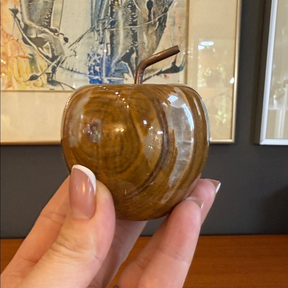Decorative Caramel Marble onyx  Apple Sculpture - Home Art Accent - Picture 3 of 9